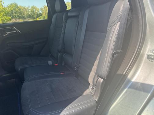 2023 Mitsubishi Outlander PHEV SE S-AWC