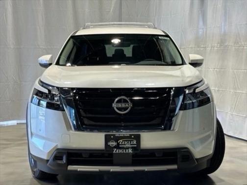 2024 Nissan Pathfinder SL 4WD