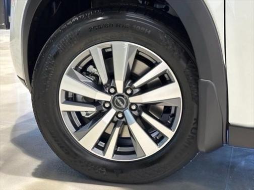 2024 Nissan Pathfinder SL 4WD