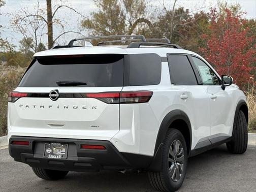 2025 Nissan Pathfinder SV 4WD