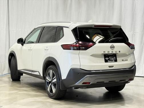 2022 Nissan Rogue SL