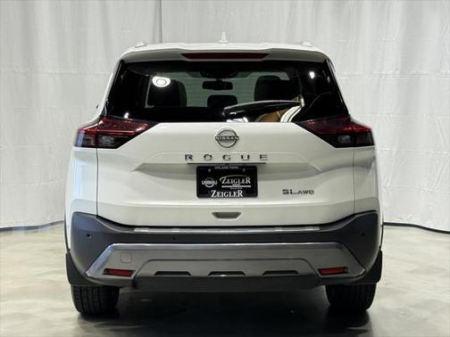 2022 Nissan Rogue SL