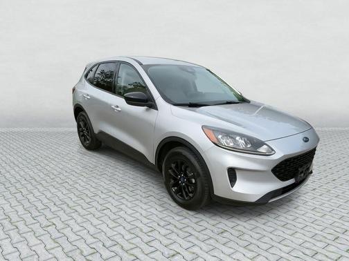 INGOT SILVER METALLIC 2020 Ford Escape SE