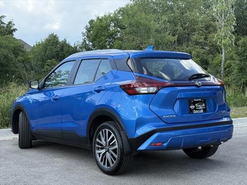 2022 Nissan Kicks SV