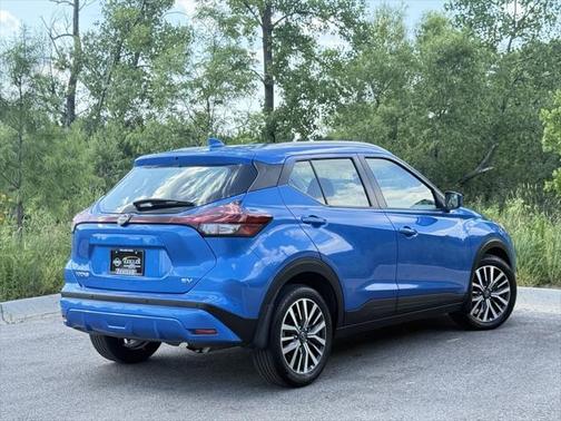 2022 Nissan Kicks SV