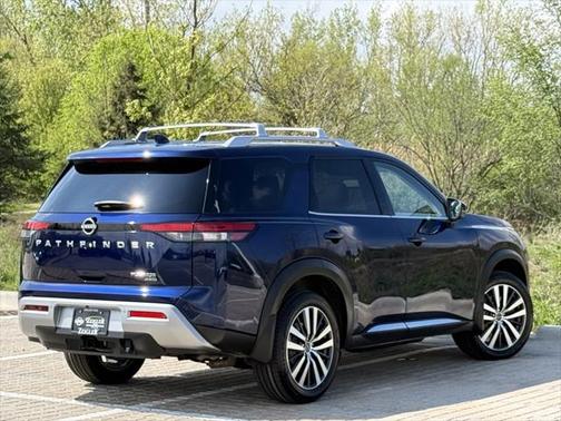 2022 Nissan Pathfinder Platinum 4WD