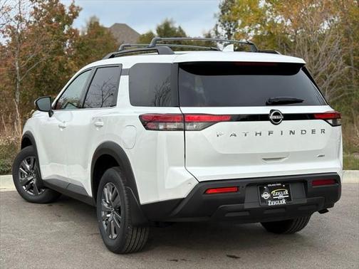 2025 Nissan Pathfinder SV 4WD
