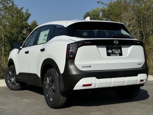 2025 Nissan Kicks S