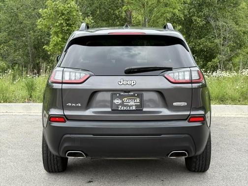 2022 Jeep Cherokee Latitude Lux