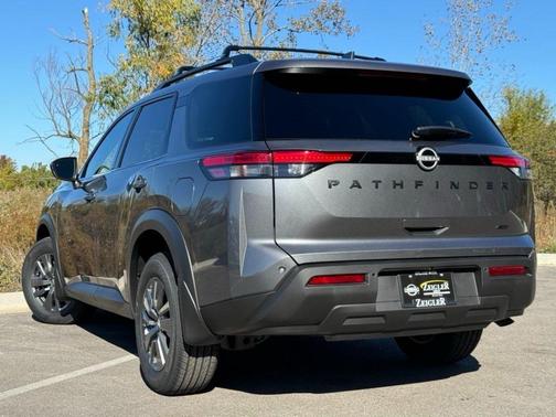 2025 Nissan Pathfinder SV 4WD