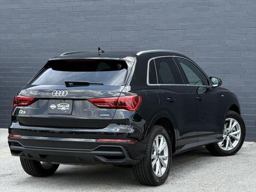 2023 Audi Q3 Premium 45 TFSI S line quattro Tiptronic