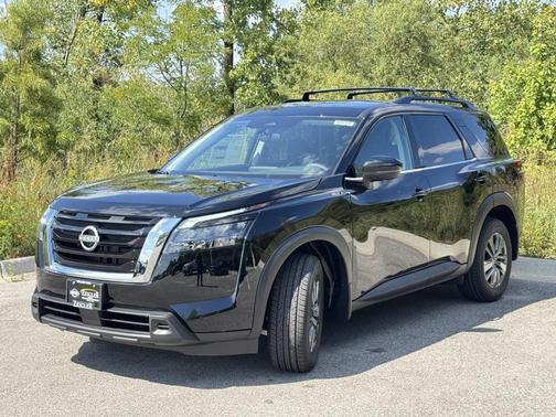 2025 Nissan Pathfinder SV 4WD