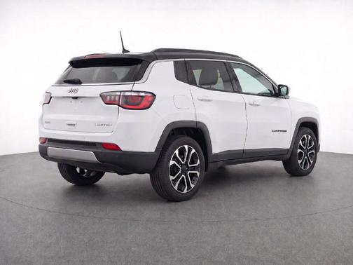 Bright White Clearcoat 2024 Jeep Compass Limited