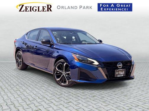 Deep Blue Pearl 2023 Nissan Altima 2.5 SR