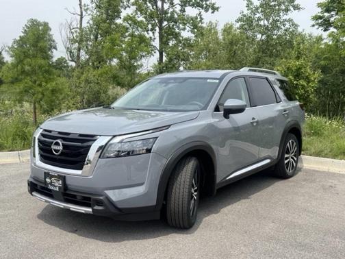 2025 Nissan Pathfinder Platinum 4WD