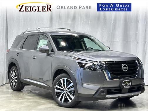 2025 Nissan Pathfinder Platinum 4WD