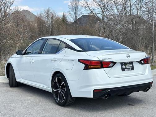 2023 Nissan Altima SR FWD