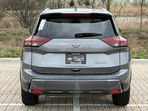 2025 Nissan Rogue SL