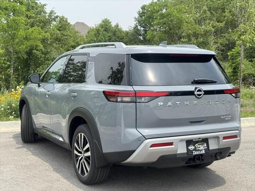2025 Nissan Pathfinder Platinum 4WD