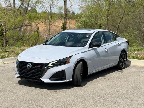 Gray Sky Pearl 2023 Nissan Altima 2.5 SR