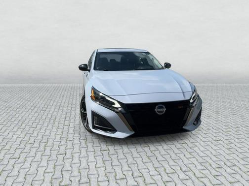 Gray Sky Pearl 2023 Nissan Altima 2.5 SR