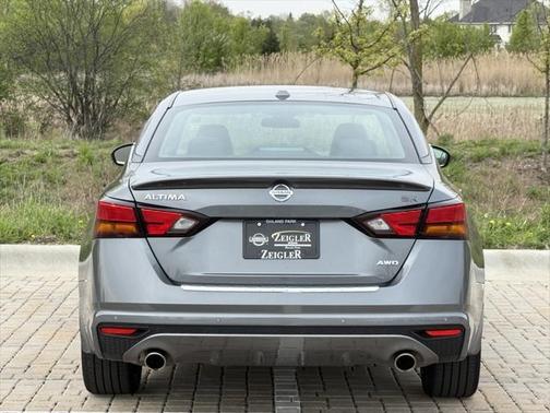 2021 Nissan Altima SR Intelligent AWD