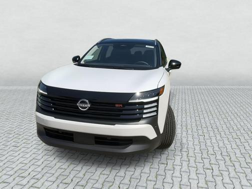 Aspen White/Super Black 2026 Nissan Kicks SR