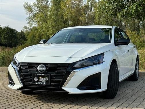 2025 Nissan Altima S FWD