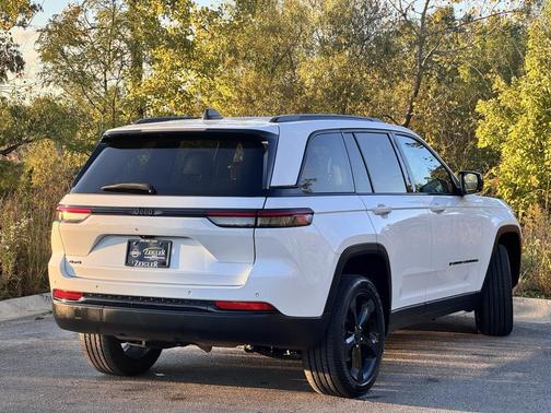 2023 Jeep Grand Cherokee Altitude