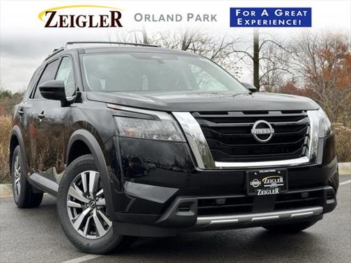 2025 Nissan Pathfinder SL 4WD