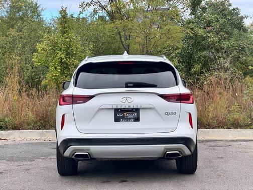 2024 INFINITI QX50 LUXE