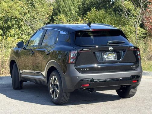 2026 Nissan Kicks SV