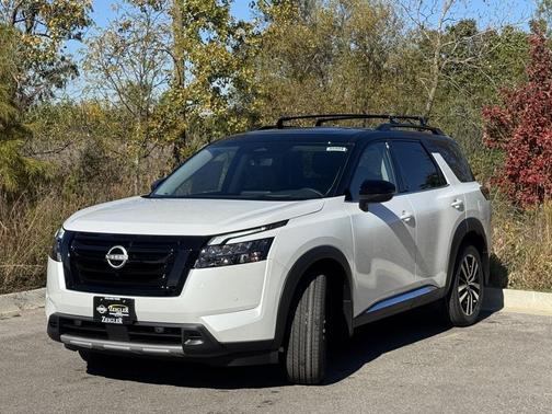 2025 Nissan Pathfinder Platinum 4WD