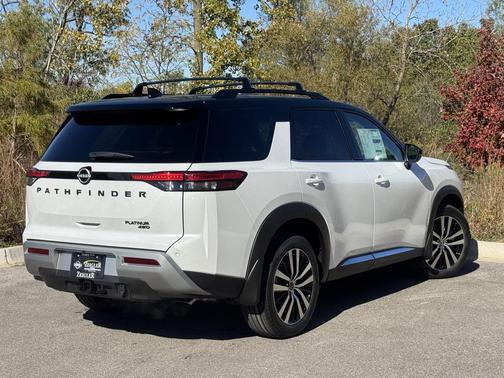 2025 Nissan Pathfinder Platinum 4WD