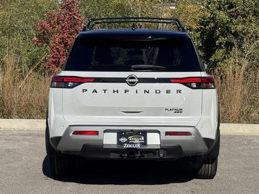 2025 Nissan Pathfinder Platinum 4WD