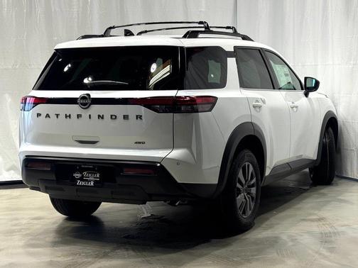 2026 Nissan Pathfinder SV