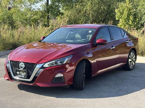 2022 Nissan Altima 2.5 SV