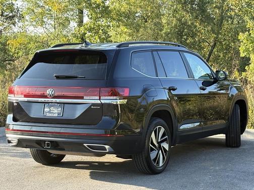 2024 Volkswagen Atlas 2.0T SE w/Technology 4MOTION
