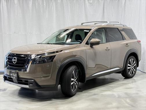 2025 Nissan Pathfinder Platinum 4WD