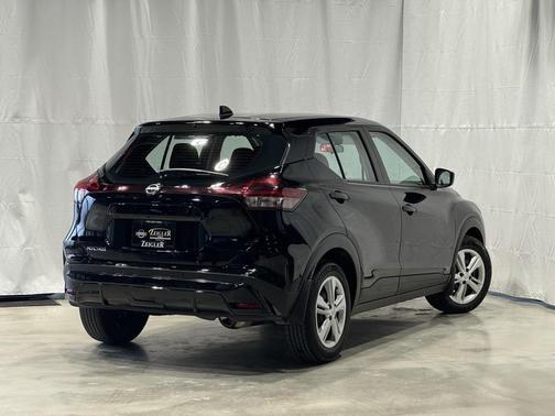 2023 Nissan Kicks S