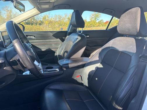 2021 Nissan Altima SR FWD