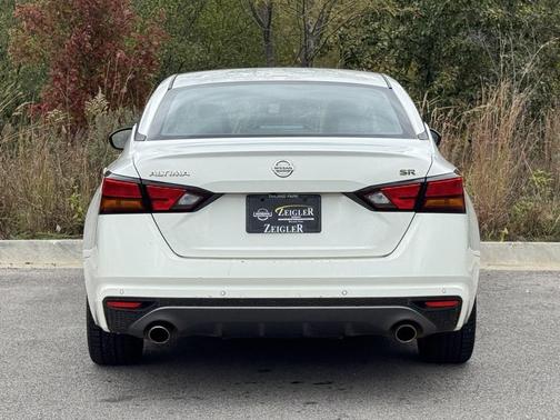 2021 Nissan Altima SR FWD