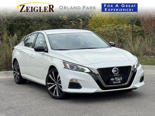 2021 Nissan Altima SR FWD