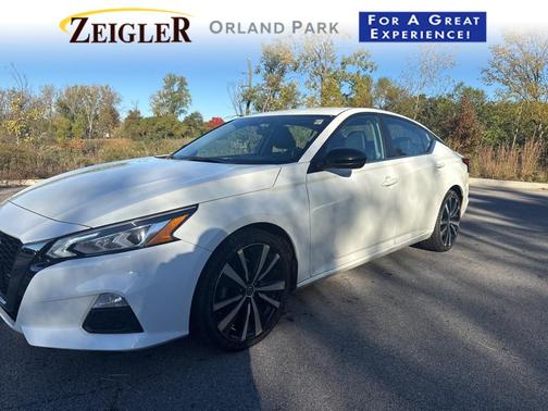 2021 Nissan Altima SR FWD