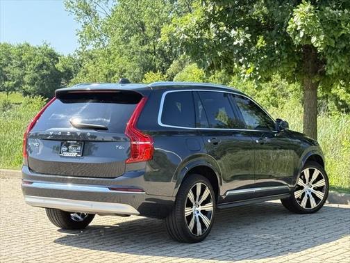 2022 Volvo XC90 T6 Inscription
