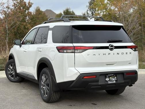 2025 Nissan Pathfinder SV 4WD