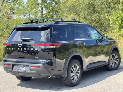 2025 Nissan Pathfinder SV 4WD