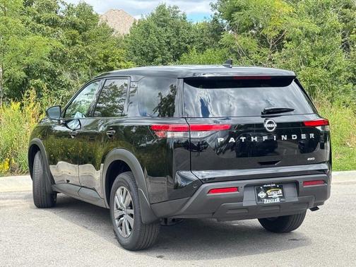 2025 Nissan Pathfinder S 4WD