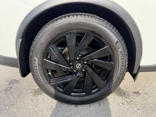 Pearl White 2017 Nissan Murano Platinum