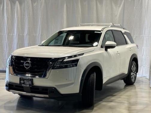 2025 Nissan Pathfinder SL 4WD